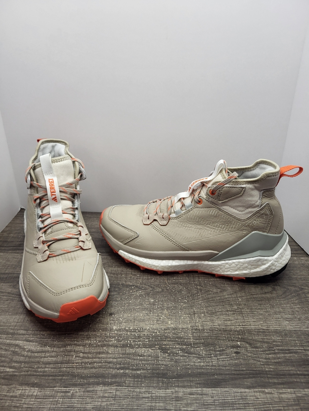 adidas Terrex Free Hiker 2 Leather Hiking Mens 8 Beige Sneakers Athletic Shoes